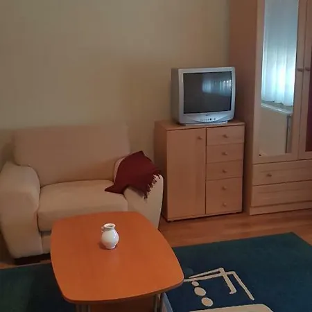Platan Fak Arnyekaban Apartment Siofok